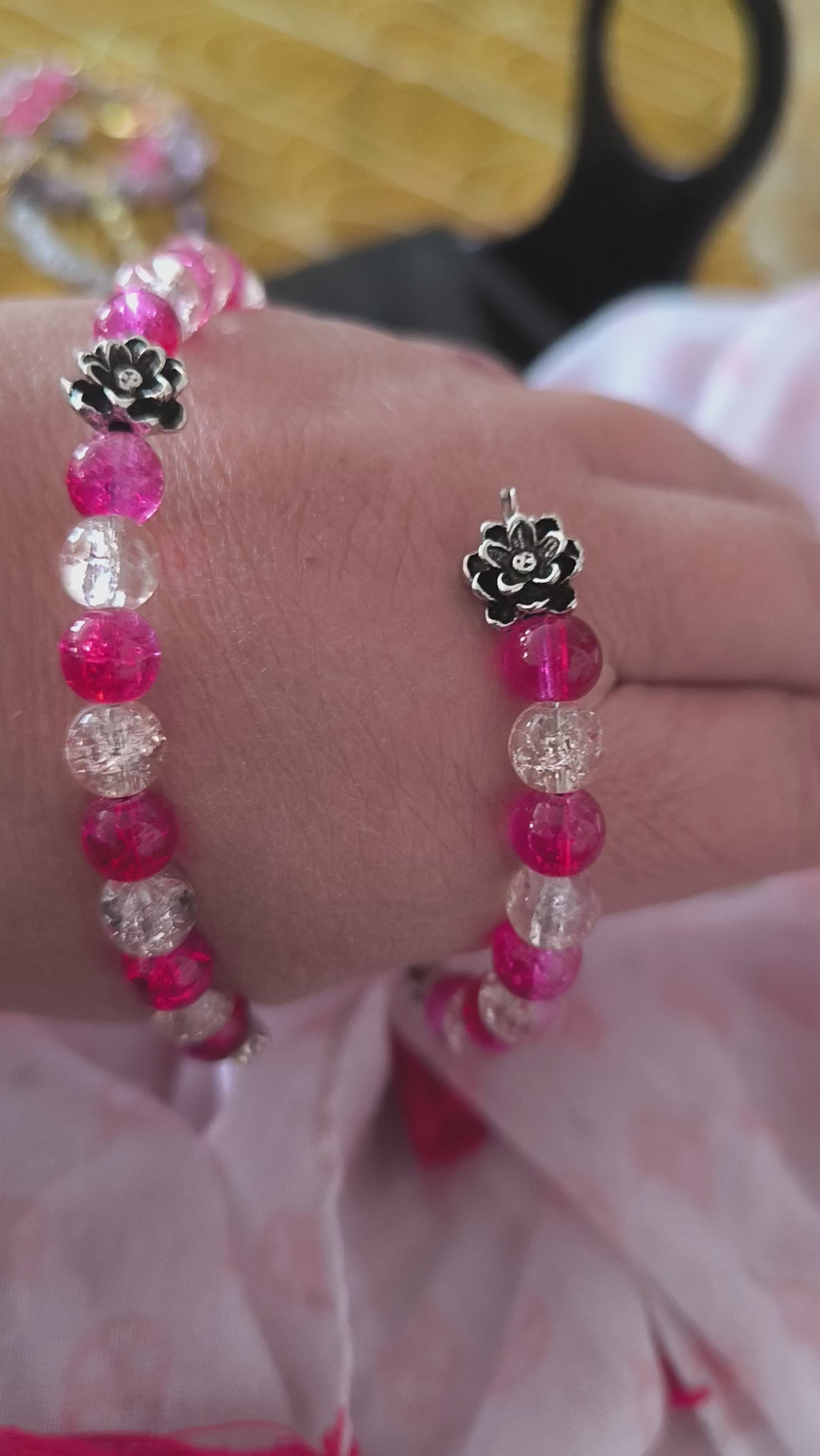 Bracelet Tour de Bras Perles de Verre & Fleurs Acier Inoxydable – Fait Main | Les Créas de Steffy