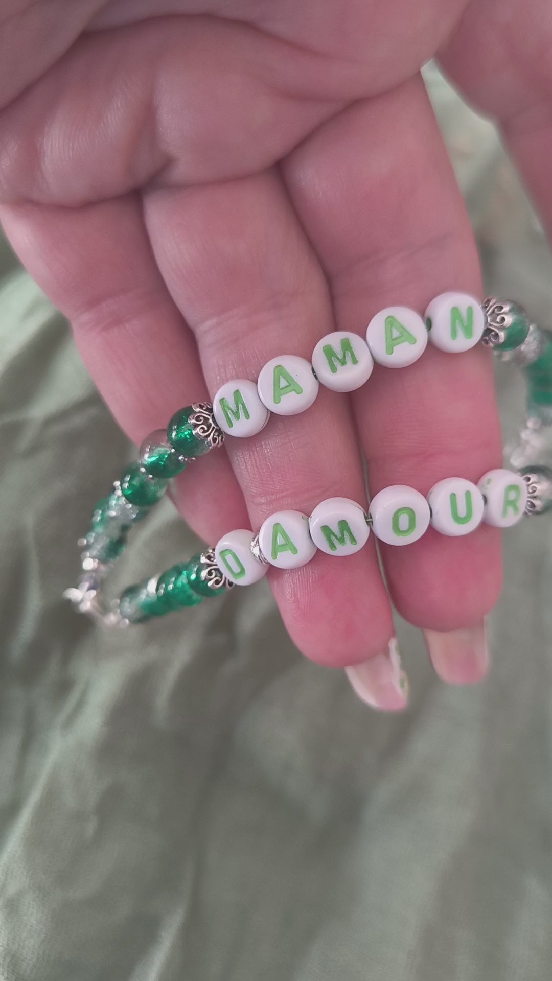 Bracelet double en perles de verre , acier inoxydable et perles en plastiques
