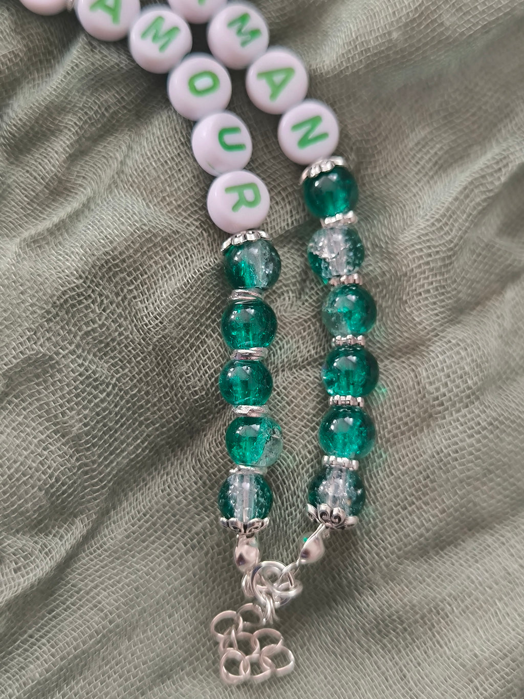 Bracelet double en perles de verre , acier inoxydable et perles en plastiques