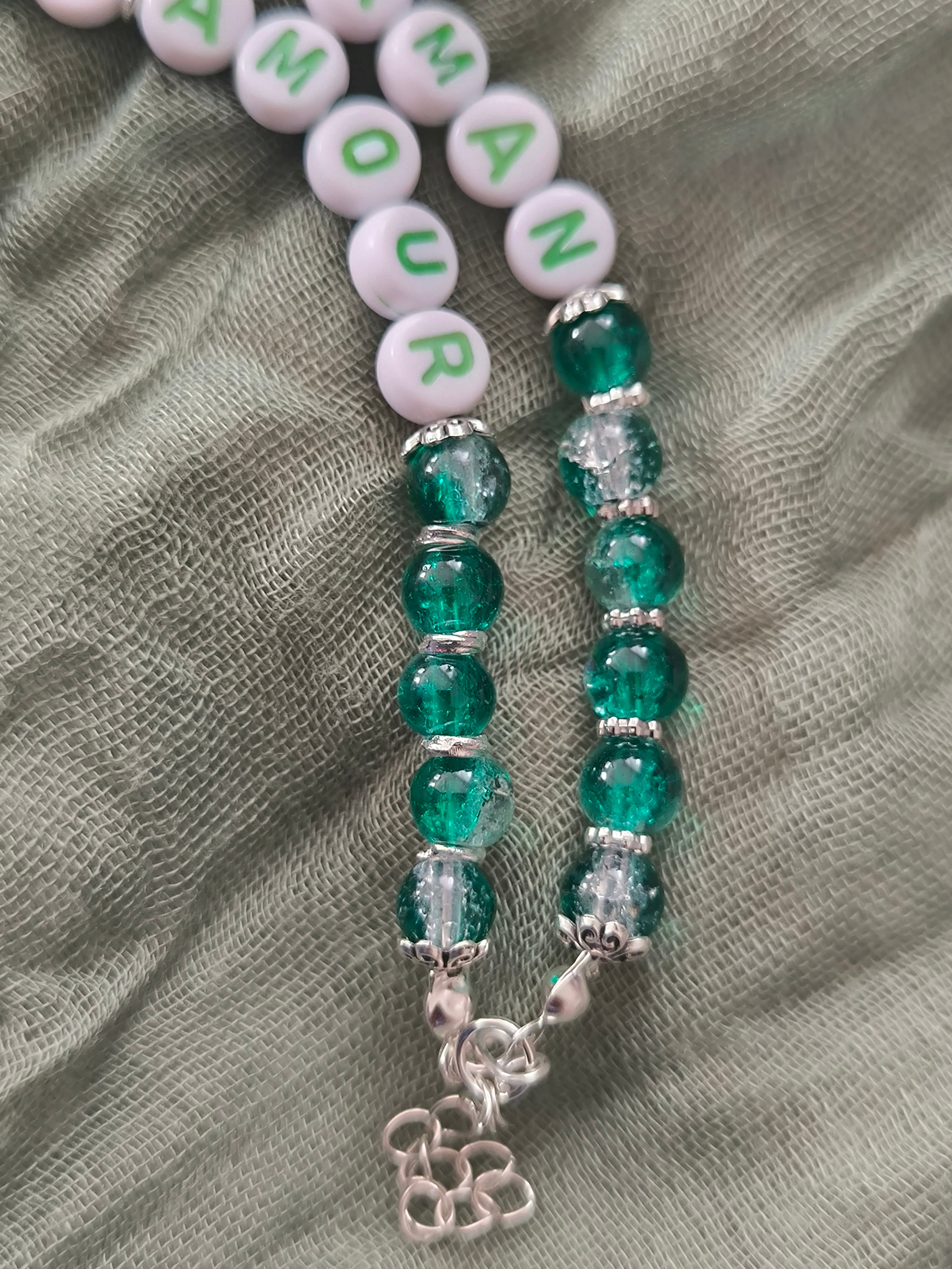 Bracelet double en perles de verre , acier inoxydable et perles en plastiques
