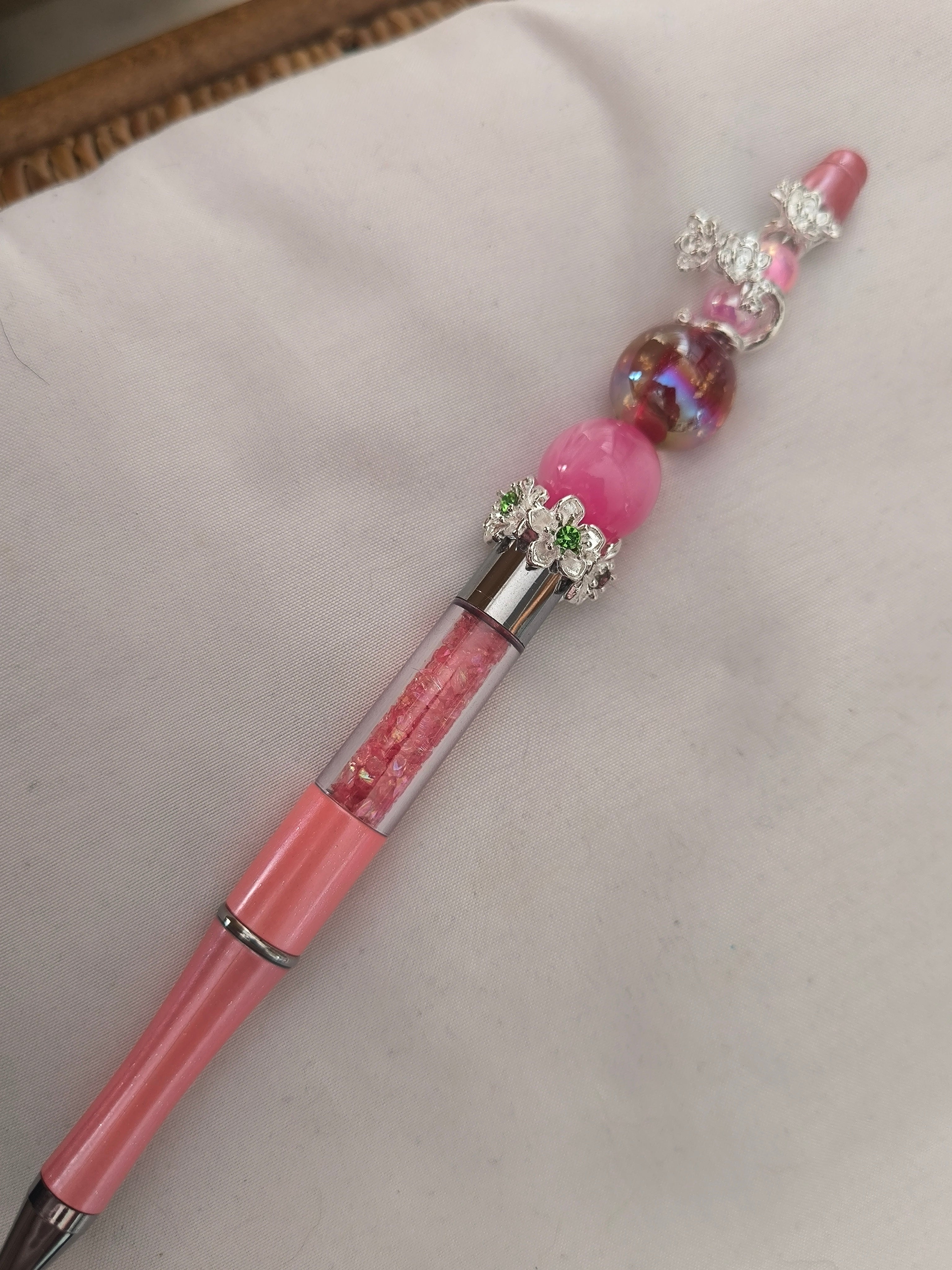 Stylo fait main – Perles acrylique, strass & acier | Les Créas de Steffy