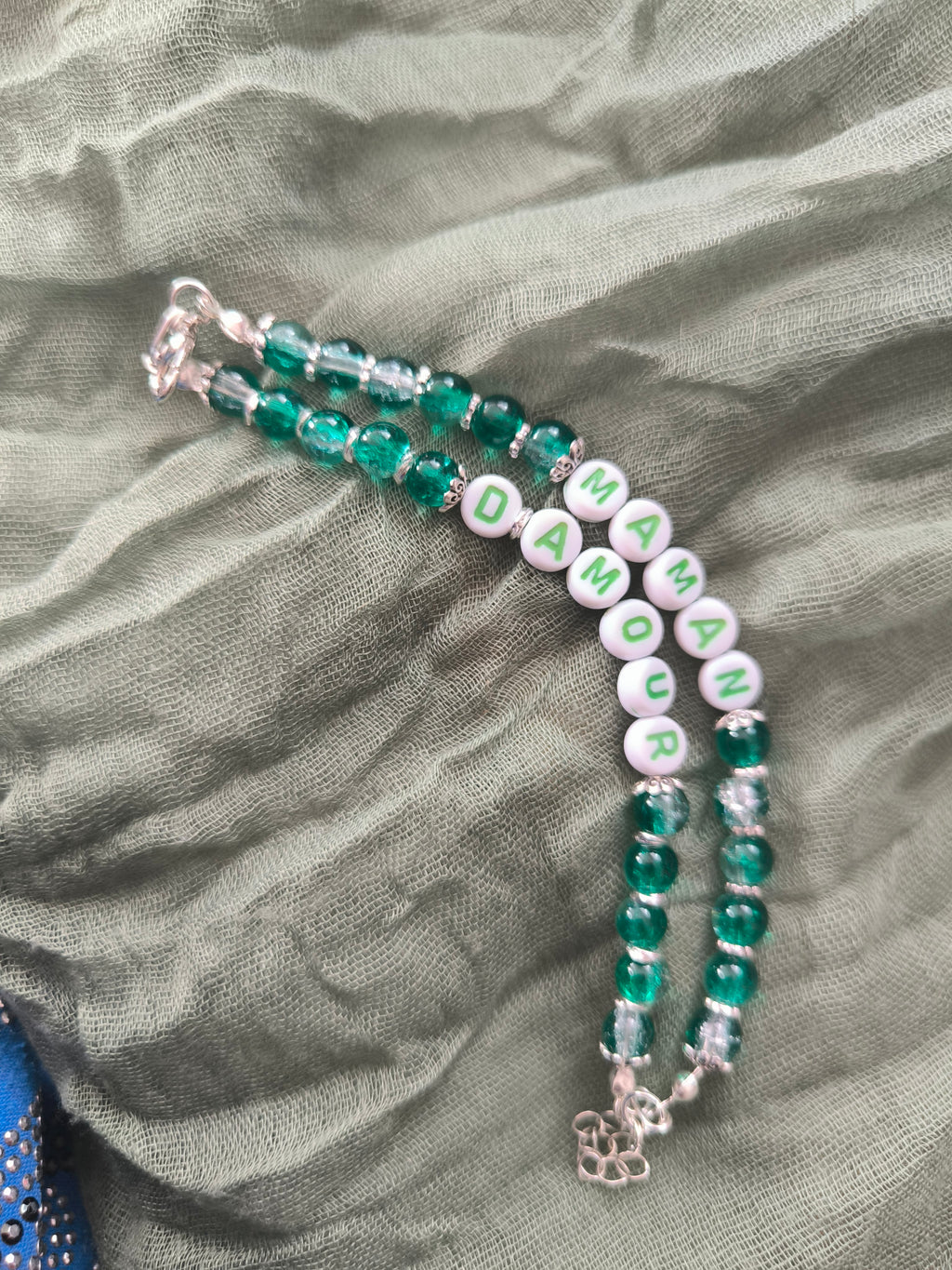 Bracelet double en perles de verre , acier inoxydable et perles en plastiques