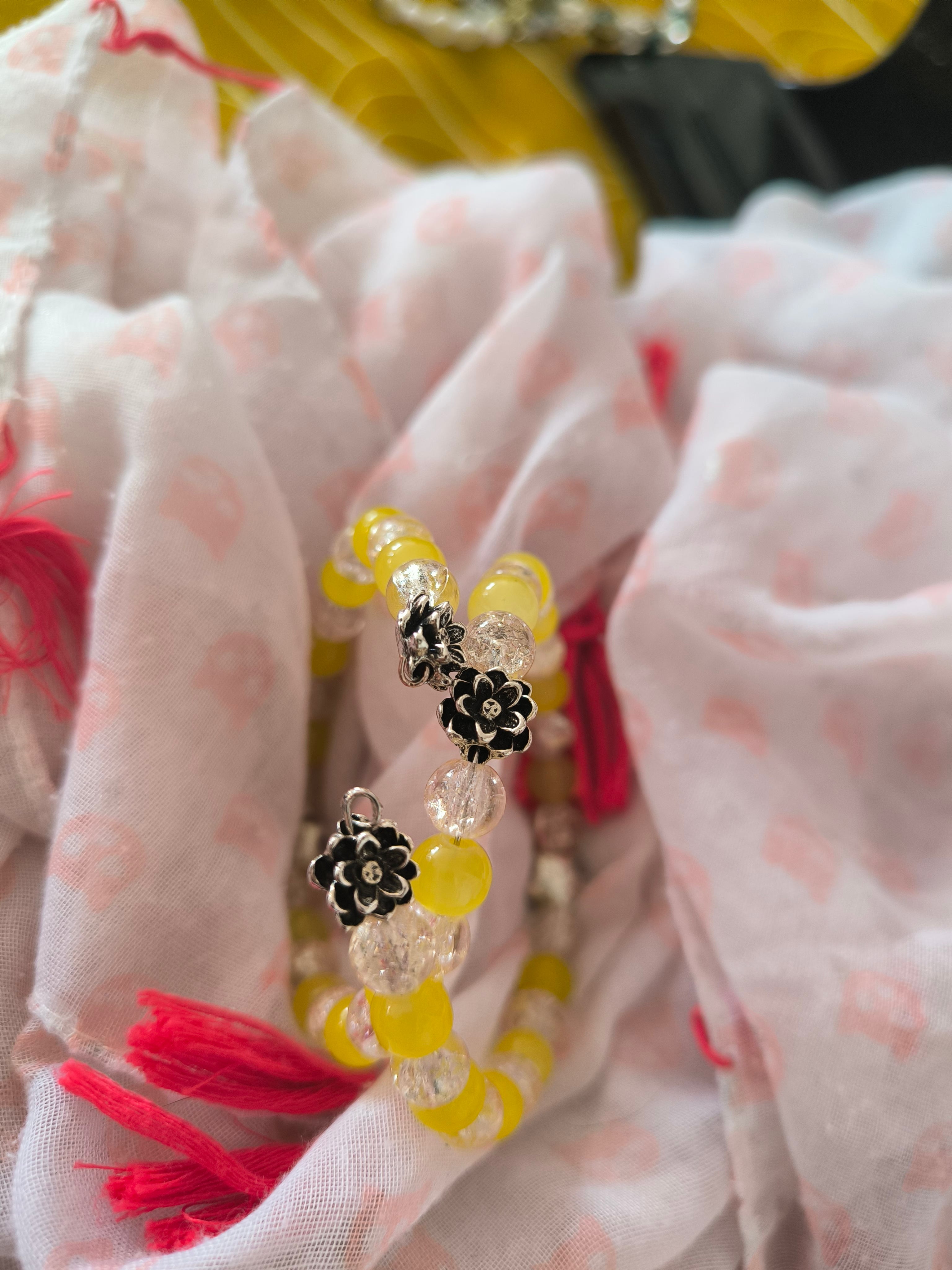 Bracelet Tour de Bras Perles de Verre & Fleur Acier Inoxydable – Artisanal Fait Main | Les Créas de Steffy