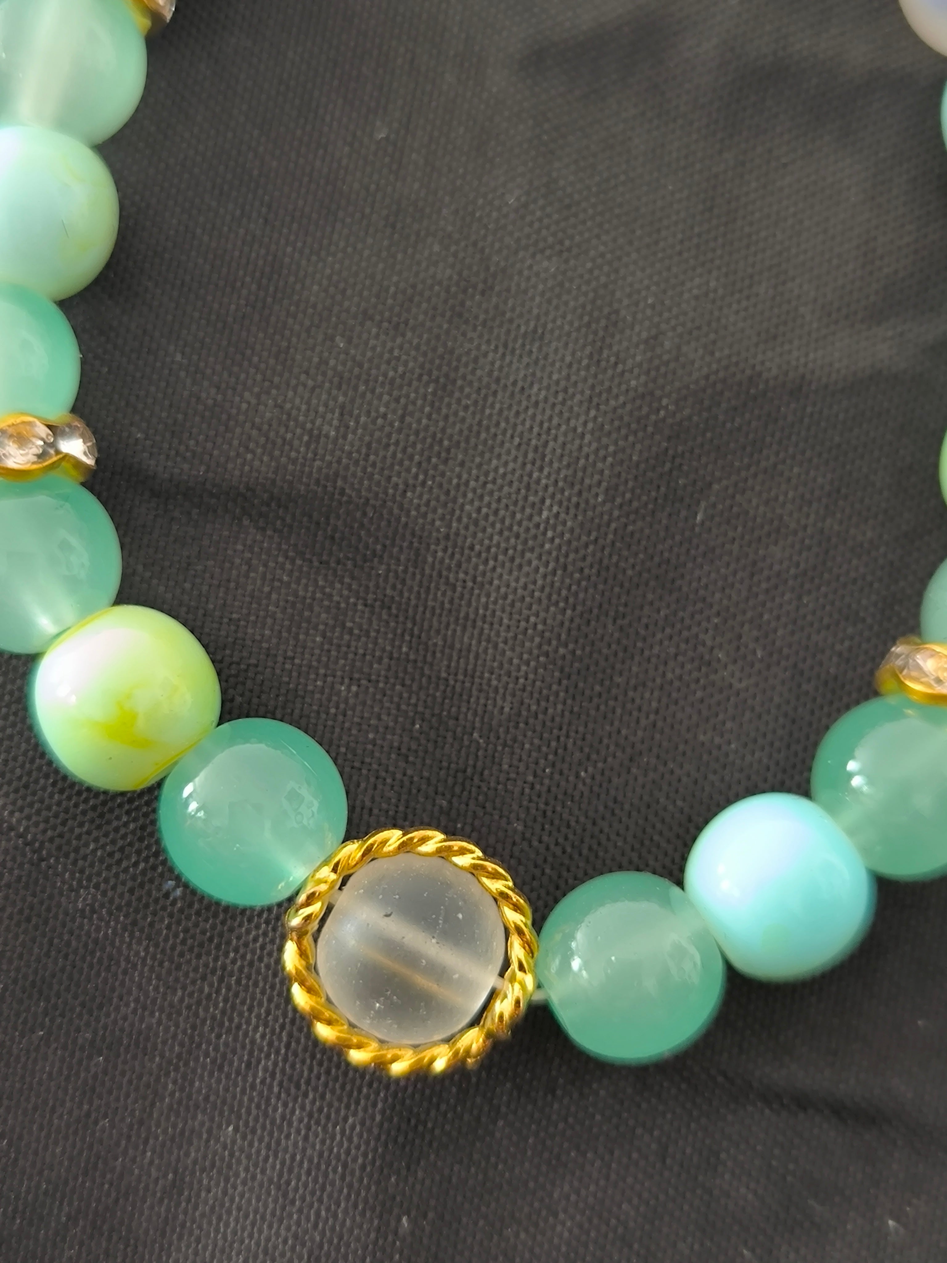 Bracelet artisanal perles de verre lumineux – Élégant & ajustable | Les Créas de Steffy