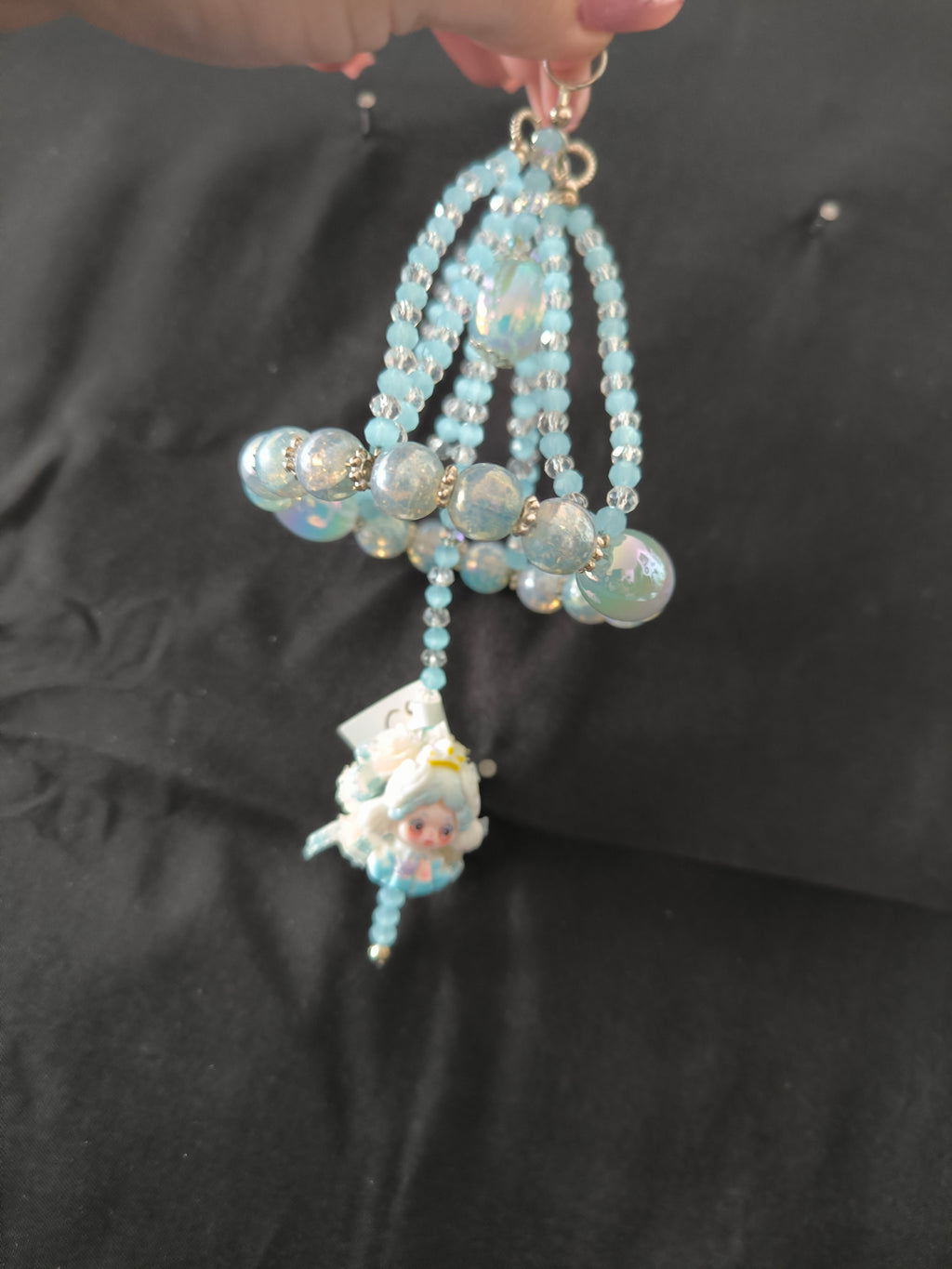 Décoration voiture en perles artisanale – Rétroviseur personnalisé