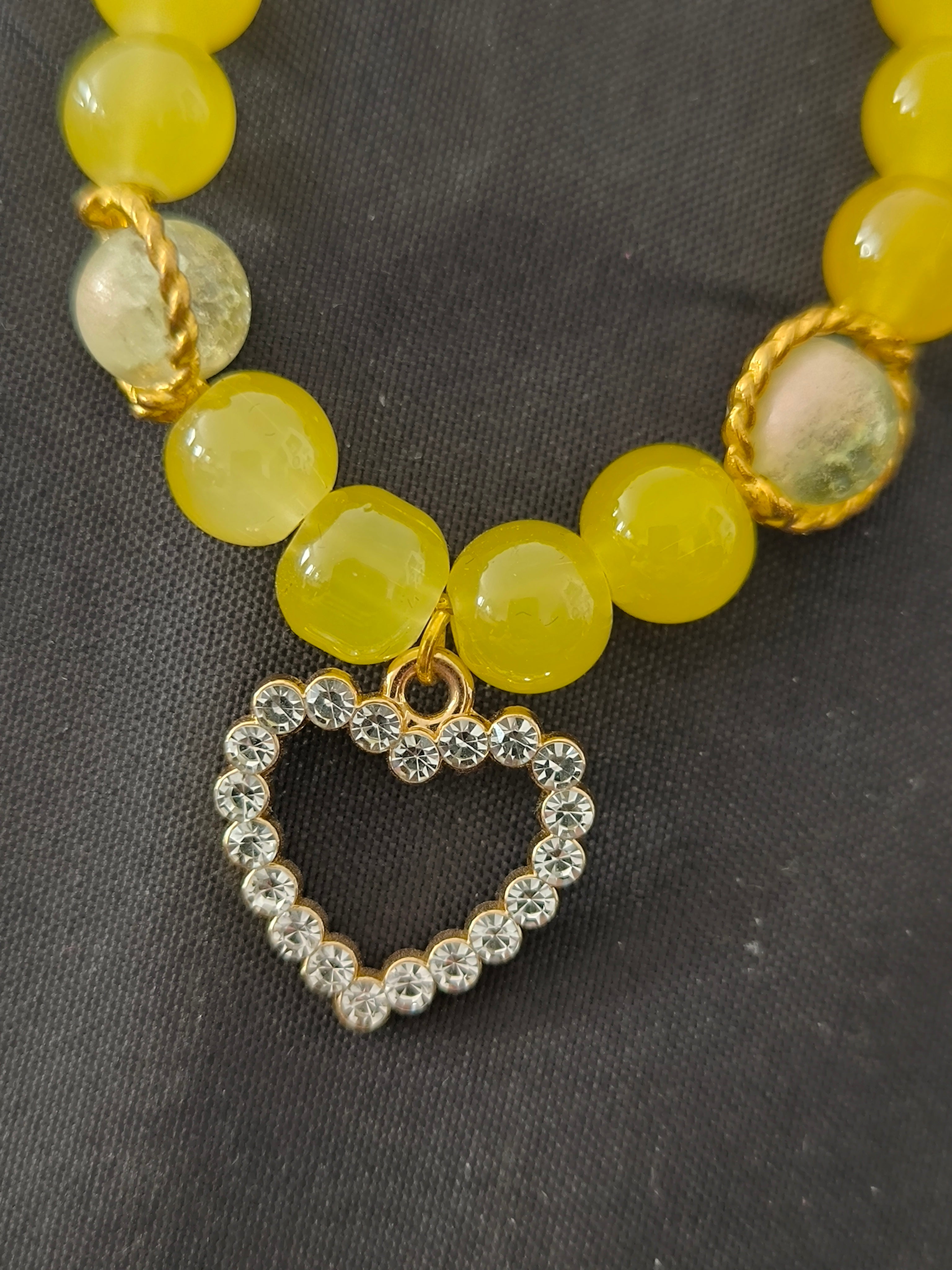 Bracelet en perles en verre fait main – Tons jaune & strass