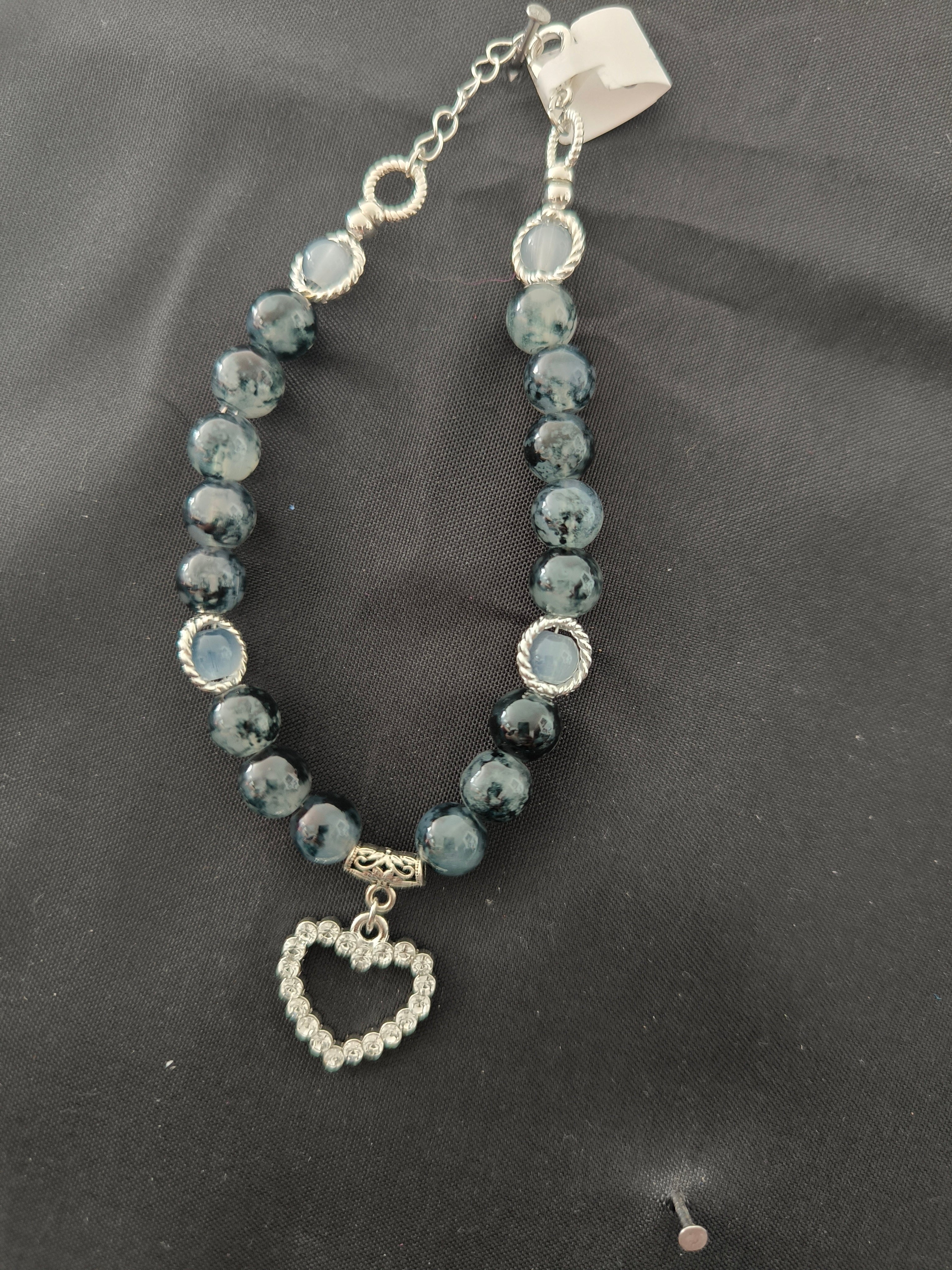 Bracelet Perles de Verre Grises & Cœur Strass Acier Inoxydable – Fait Main France