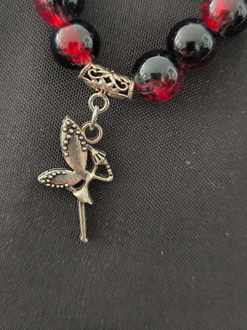 Bracelet Perles de Verre Noir & Rouge – Petite Fée Argentée Fait Main France